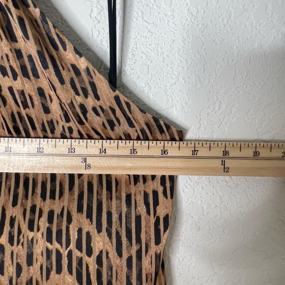 Alice + Olivia Almira Smocked Halter Top Size M Animal Print Open Tie Back Brown - Picture 6 of 11
